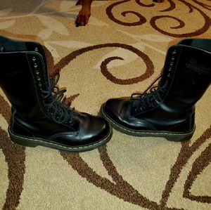 Dr. Martens Womens Size 8 Boots